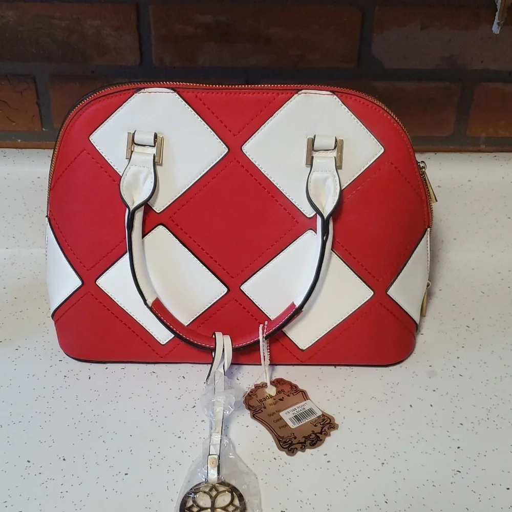 Purse - Picture 1 of 4